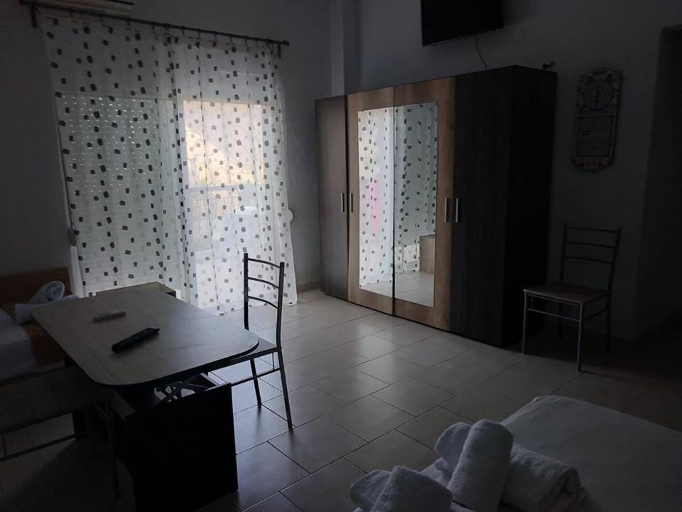 Aquarius Hotel Fourka Eksteriør billede